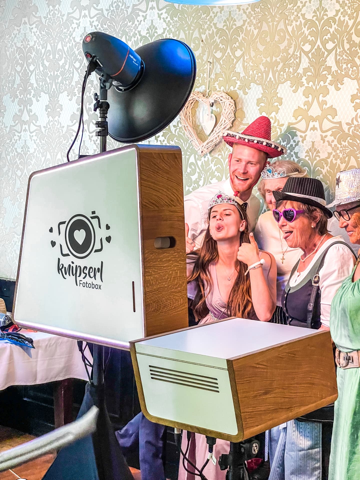 Knipserl Fotobox mieten in Ebersberg