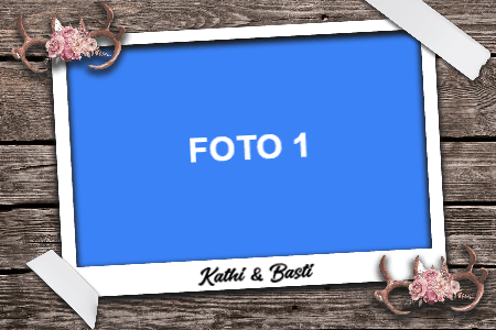 Foto-Layout Vorlage für die Hochzeit: Sofortbild-Rahmen auf Holzuntergrund mit Blumen und Geweih